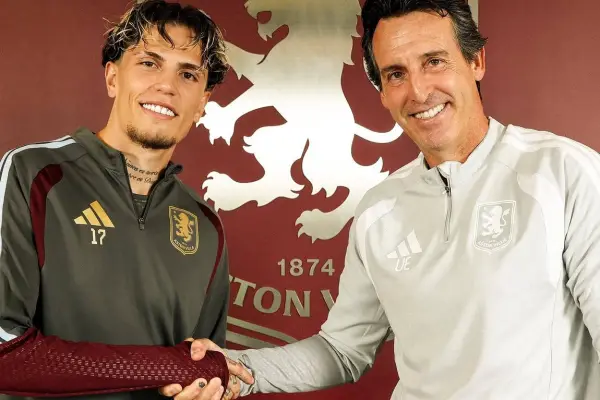 Alejandro Garnacho firmó con Aston Villa y será dirigido por Unai Emery.