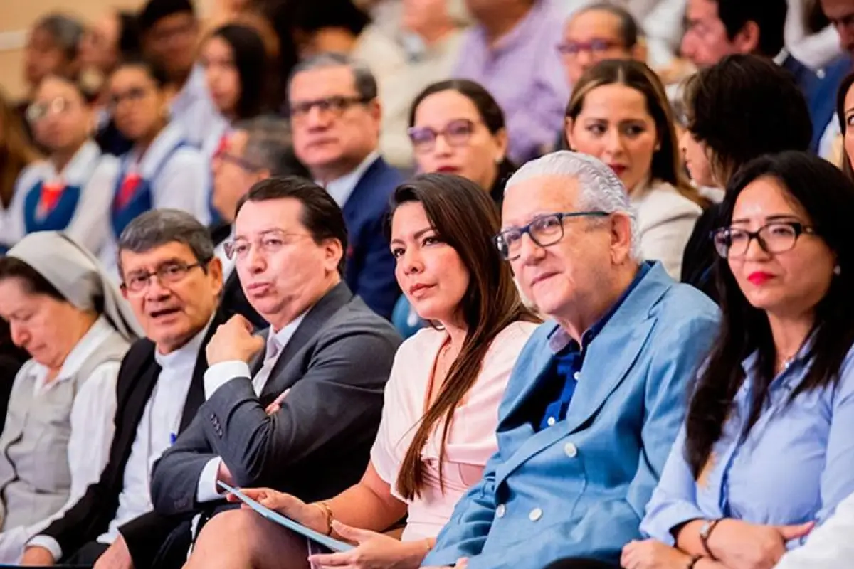 Academia, Iglesia y autoridades analizaron los desafíos éticos de la inteligencia artificial