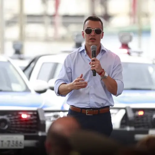 Daniel Noboa propone tribunales militares para juzgar a miembros de las Fuerzas Armadas