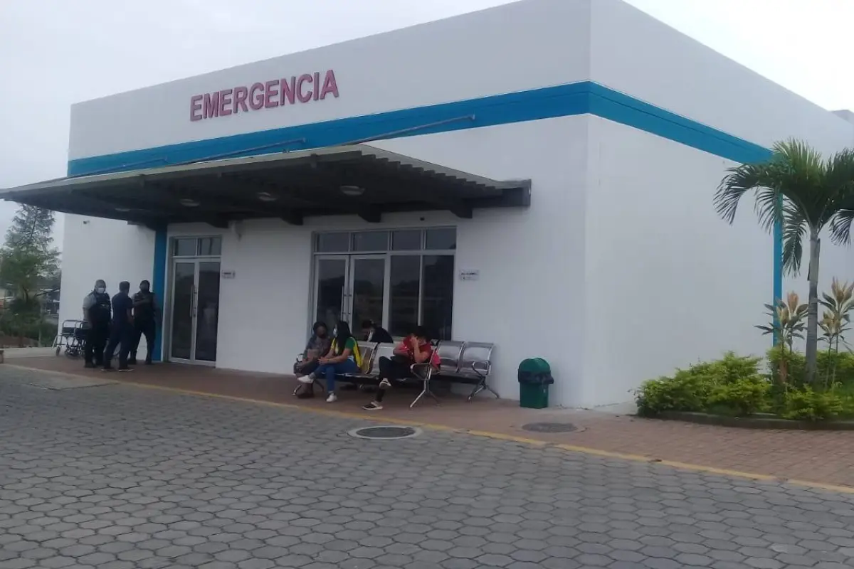 El herido fue llevado al Hospital Básico El Carmen., Cortesía