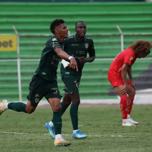 Orense vence 2-1 a Aucas en Machala y rompe una racha de seis partidos sin ganar