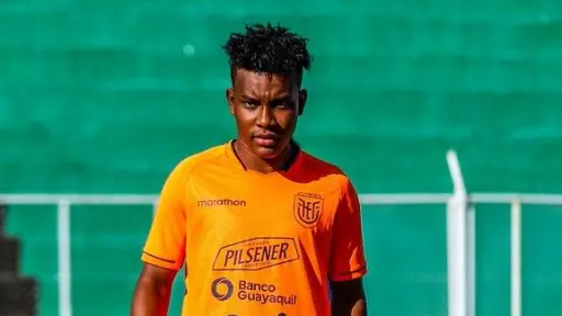 Óscar Zambrano vuelve al Hull City, pero una decisión en la pretemporada marcará su destino en Inglaterra