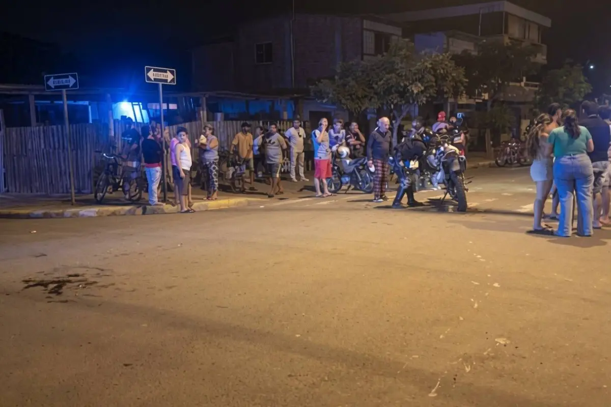 Moradores del sector La Piñonada se alarmaron tras los disparos del ataque armado de este lunes 20., Foto: El Diario