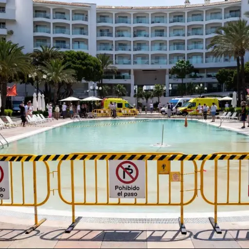 Más de 60 personas resultan intoxicadas en la piscina de un hotel de España