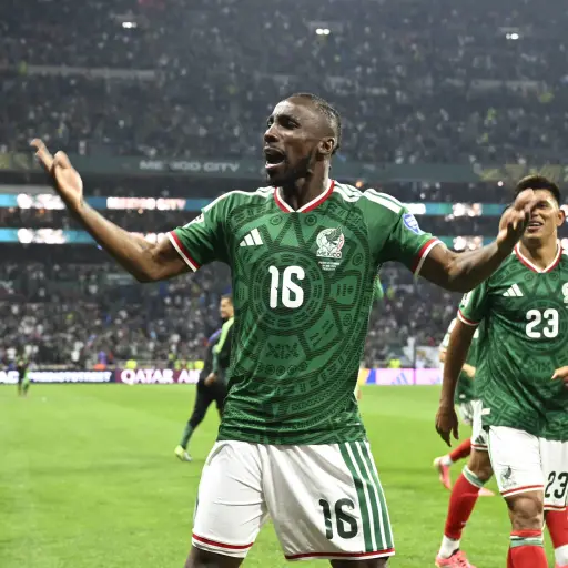 “Se equivocó el viejo”: Julián Quiñones cuestiona el cambio de Javier Aguirre tras el Mundial 2026