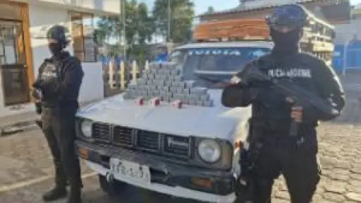 Detonadores fueron incautados en control policial sobre la vía Alóag–Santo Domingo