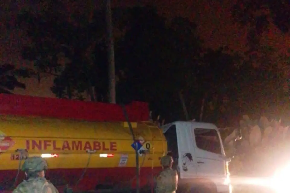 Quinindé militares localizan tanquero con 4.000 galones de combustible durante operación de control