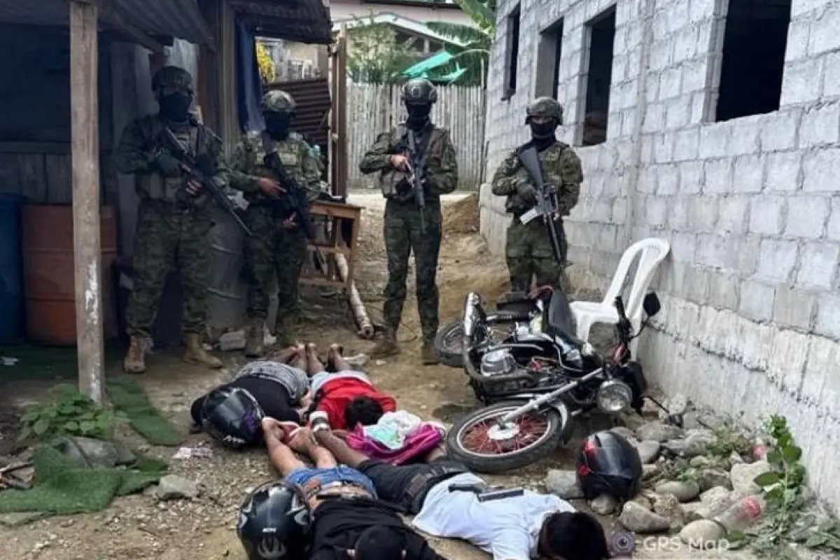 Los sospechosos, según las autoridades militares, formarían parte de un grupo delictivo que opera en Pedernales., Foto: X Fuerzas Armadas