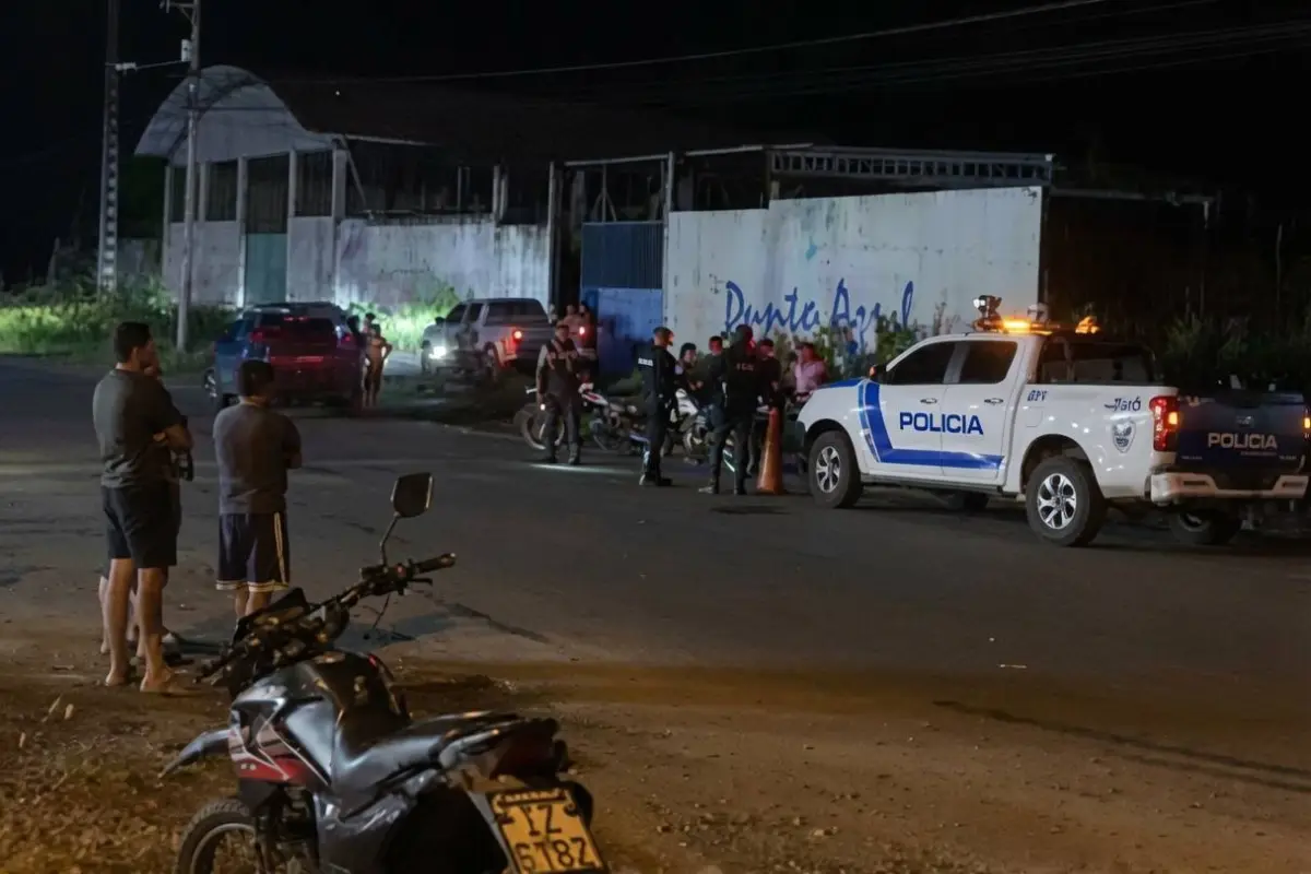 El accidente se registró frente a unnan gasolinera en la vía Pedernales-Chamanga, en Manabí., Foto: Cortesía