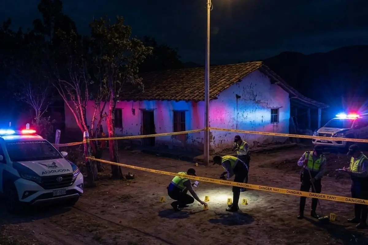 Agentes de la Policía se hallaron con siete cadáveres incinerados dentro de la propiedad, según se informó., Foto: Referencial generada por IA